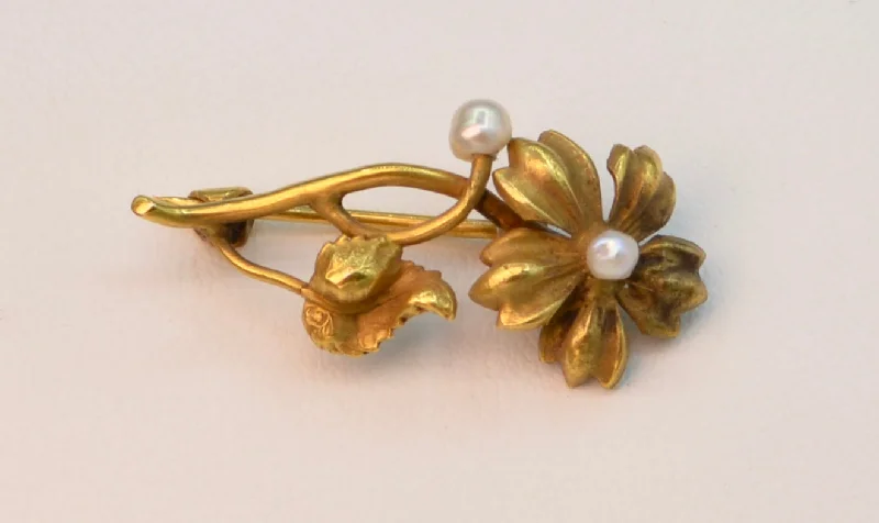 14K yellow gold floral pin with pearls