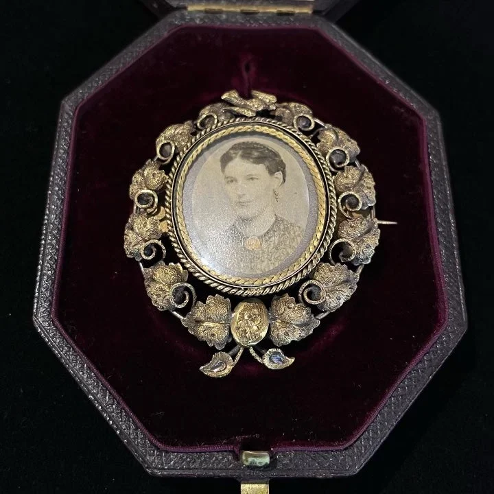 Australian Colonial Lamborn and Wagner Brooch