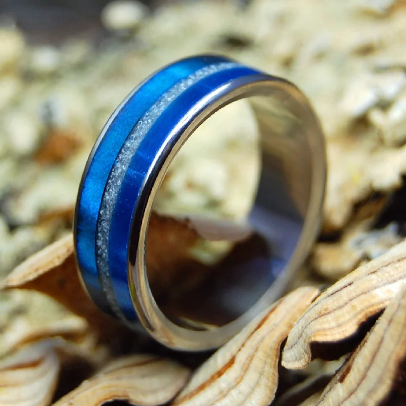 Moody Blue Aquamarine | Men's Beach Sand, Marbled Resin & Titanium Wedding Ring