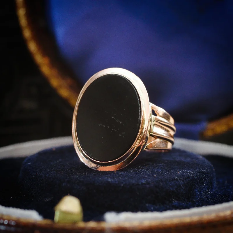 Prestigious Georgian 18ct Gold & Black Onyx Ring